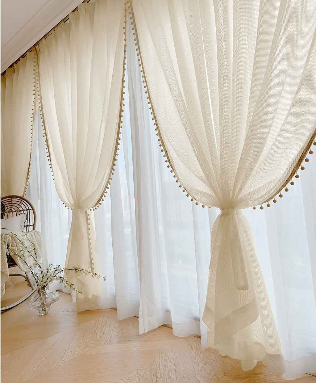 French Romantic Style Sheer Curtain with Wooden Beam Trim