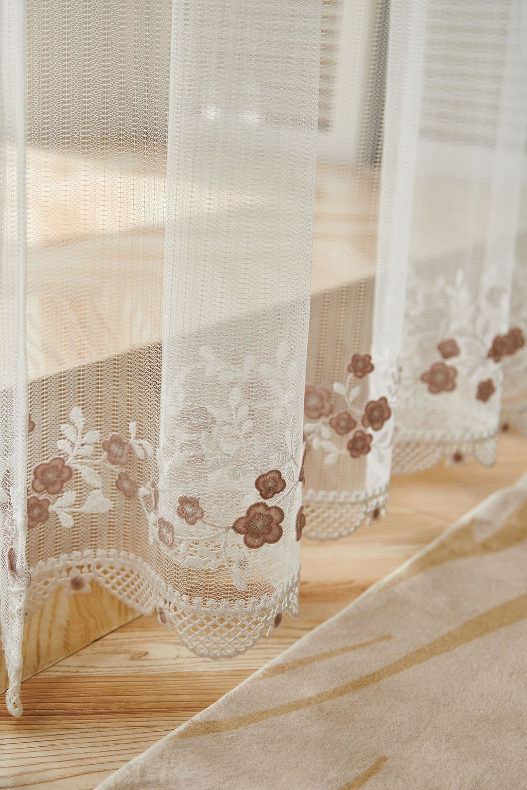 Embroidery Flower with Patterned Bottom Edge Sheer Curtain (Pink Flower)